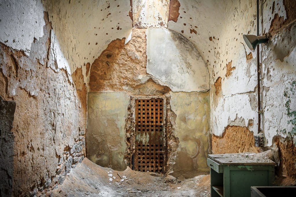 Isolation Favors Reflection